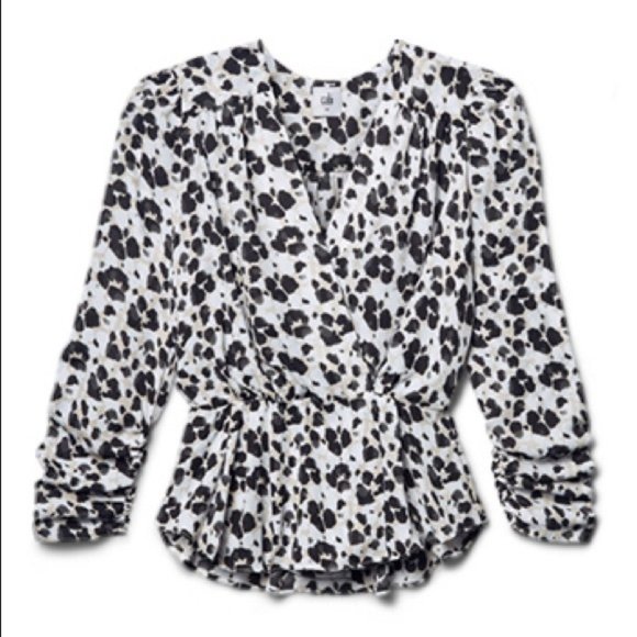 CAbi 5898 Rosette Blouse Spring 2021 Small NWT - Picture 2 of 11